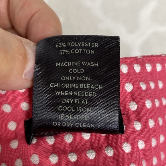 Ann Taylor Signature scallop edges white polka dots woman’s shorts Size 8 - Picture 9 of 16